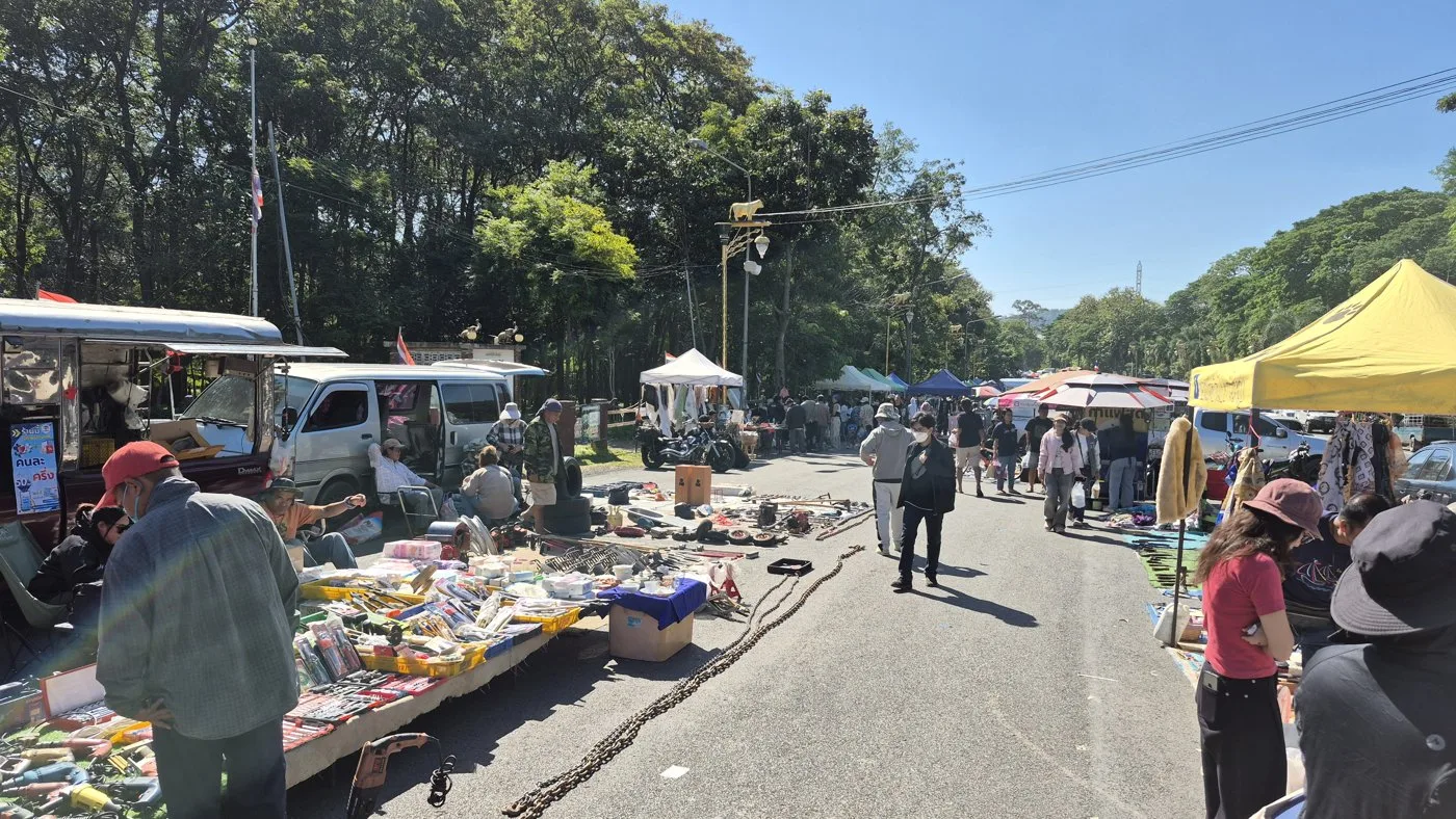 ตลาดนัดวันเสาร์ มวกเหล็ก ตลาดคลองถม